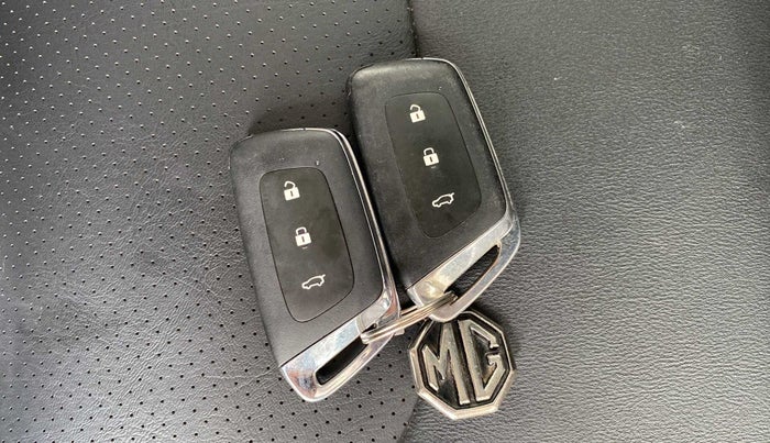 2020 MG HECTOR SHARP 1.5 DCT PETROL, Petrol, Automatic, 15,266 km, Key Close Up