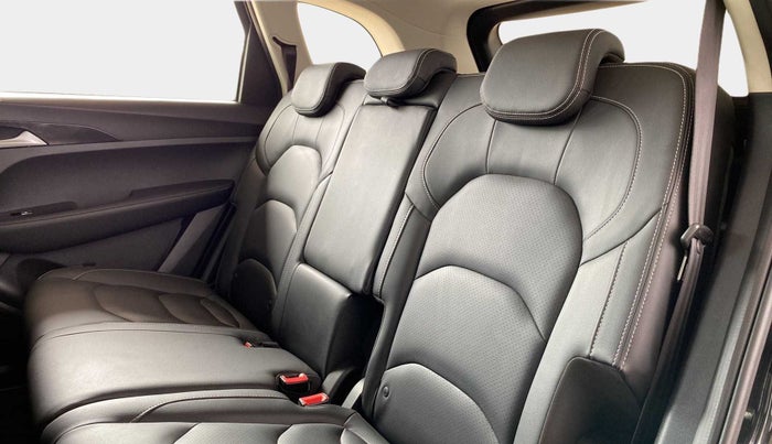 2020 MG HECTOR SHARP 1.5 DCT PETROL, Petrol, Automatic, 15,266 km, Right Side Rear Door Cabin