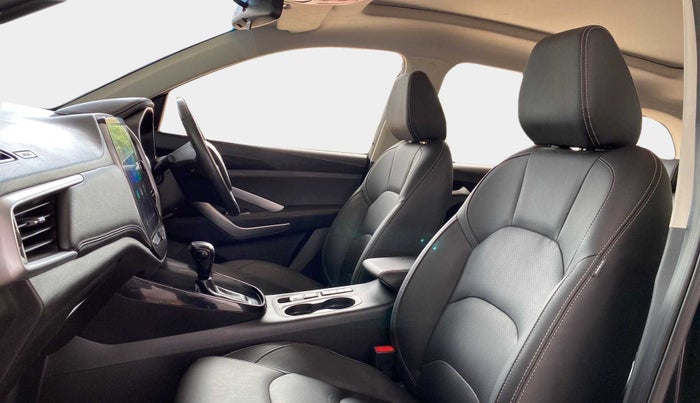 2020 MG HECTOR SHARP 1.5 DCT PETROL, Petrol, Automatic, 15,266 km, Right Side Front Door Cabin