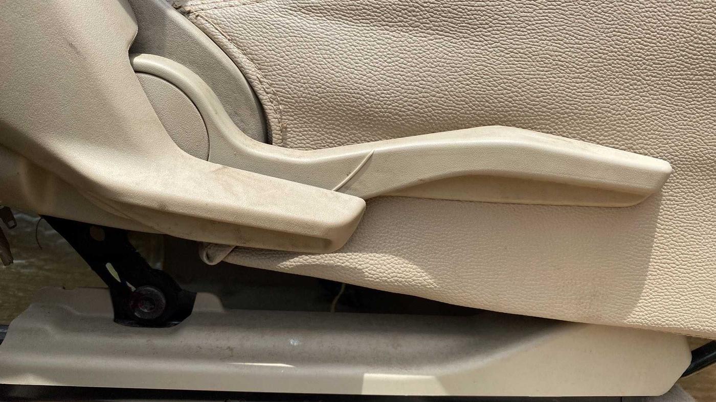 2018 Maruti Dzire VXI, Petrol, Manual, 36,905 km, Driver Side Adjustment Panel