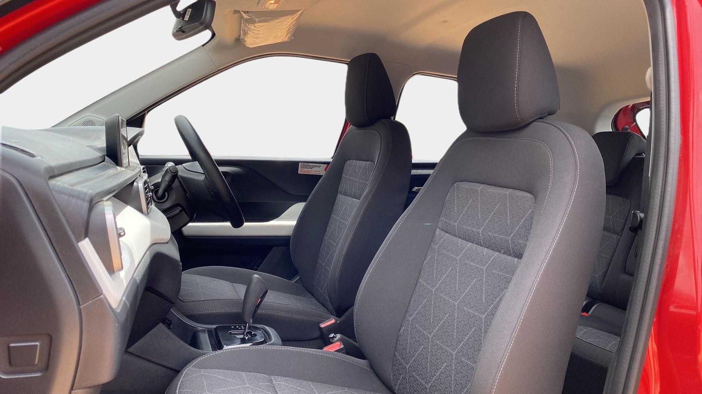 2023 Tata PUNCH CREATIVE IRA AMT 1.2 RTN DUAL TONE, Petrol, Automatic, 7,511 km, Right Side Front Door Cabin