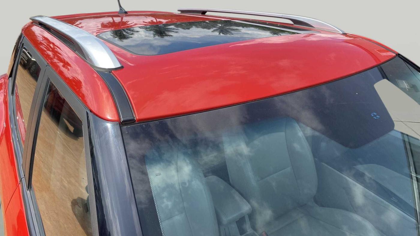 2019 Mahindra XUV300 W8 (O) 1.5 DIESEL, Diesel, Manual, 35,712 km, Roof