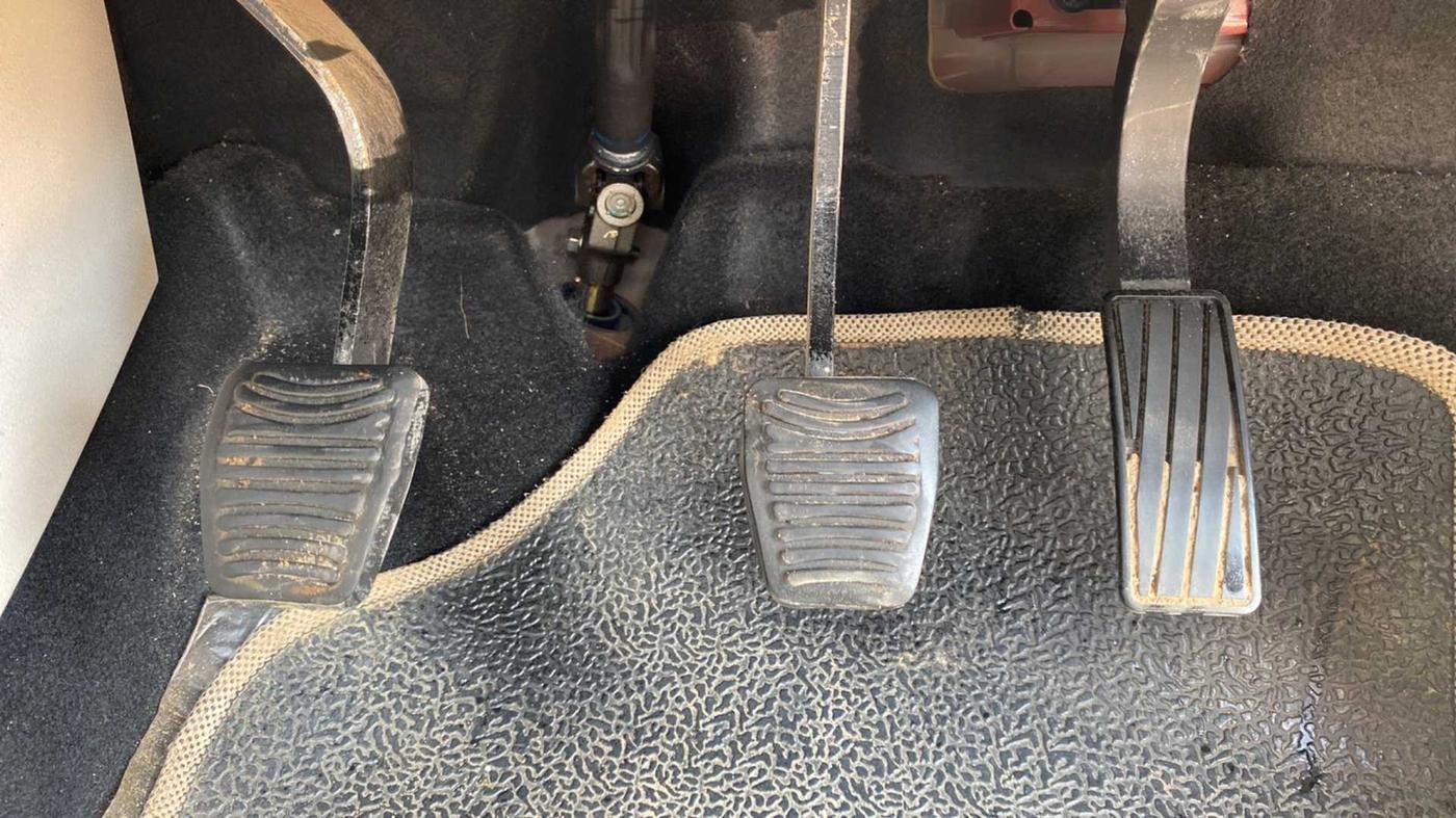 2019 Mahindra XUV300 W8 (O) 1.5 DIESEL, Diesel, Manual, 35,712 km, Pedals