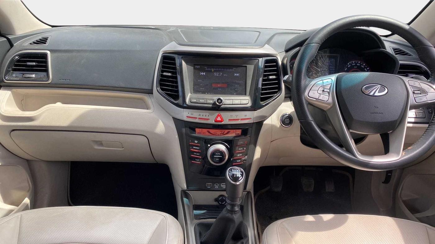 2019 Mahindra XUV300 W8 (O) 1.5 DIESEL, Diesel, Manual, 35,712 km, Dashboard