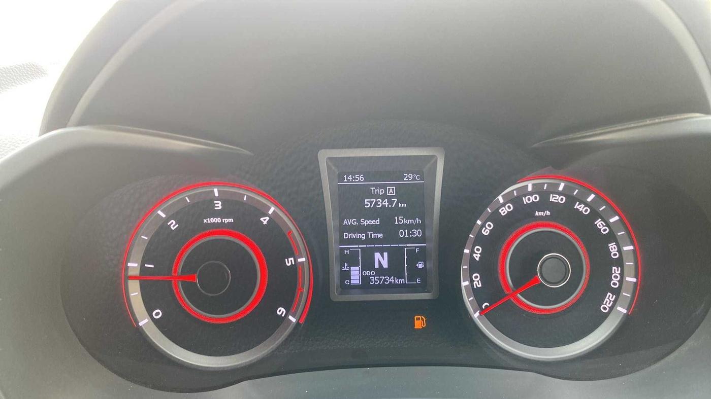 2019 Mahindra XUV300 W8 (O) 1.5 DIESEL, Diesel, Manual, 35,712 km, Odometer Image