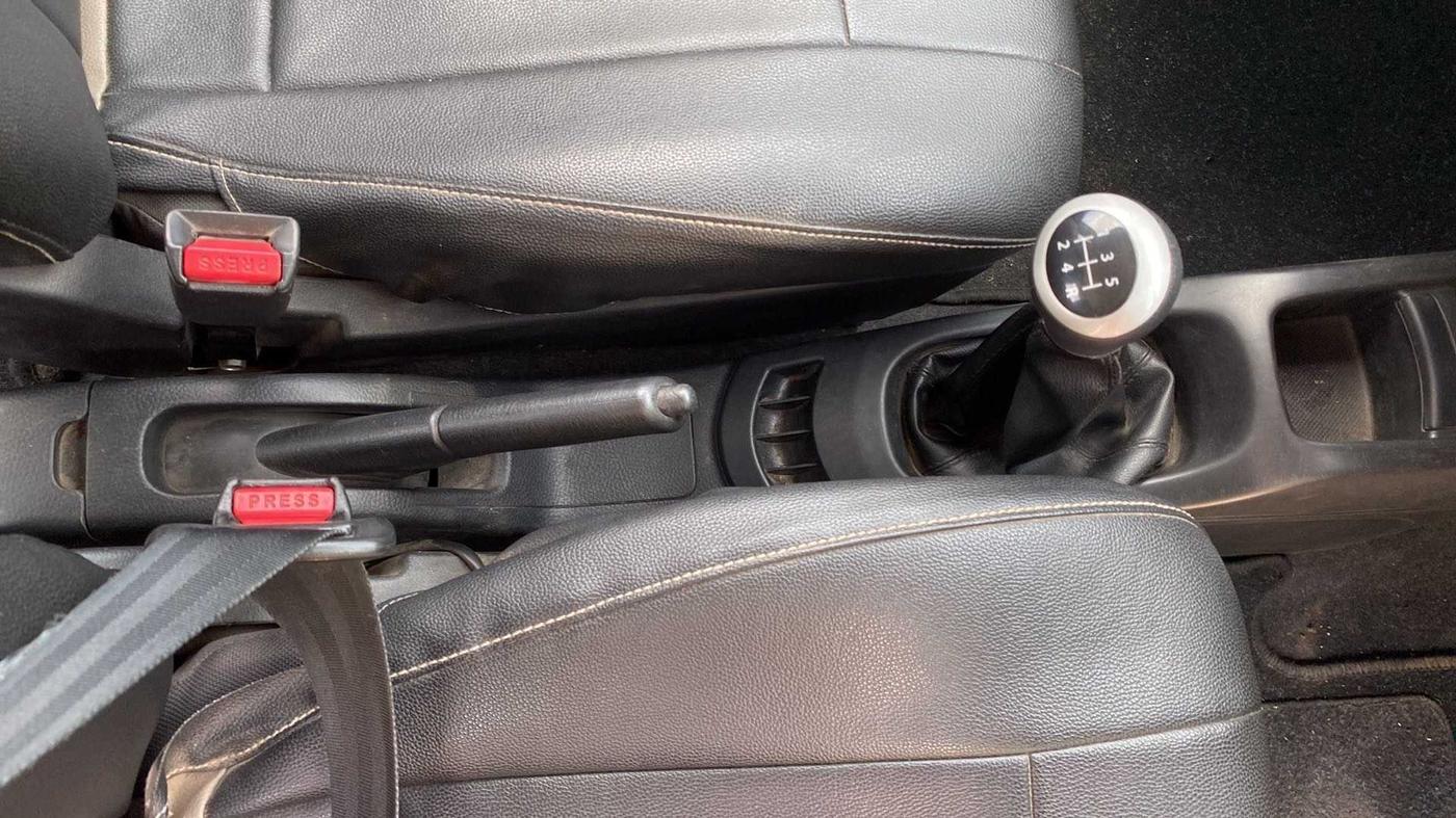2013 Maruti Wagon R 1.0 LXI CNG, CNG, Manual, 1,15,715 km, Gear Lever