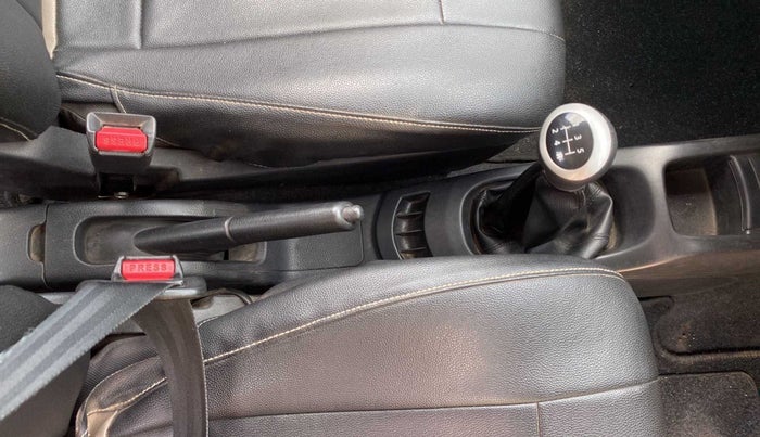 2013 Maruti Wagon R 1.0 LXI CNG, CNG, Manual, 1,15,715 km, Gear Lever