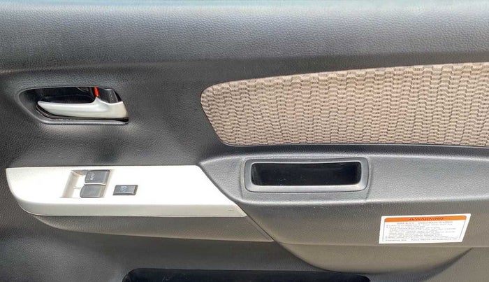 2013 Maruti Wagon R 1.0 LXI CNG, CNG, Manual, 1,15,715 km, Driver Side Door Panels Control