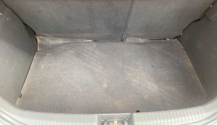 2014 Hyundai i20 ASTA 1.2, Petrol, Manual, 38,090 km, Boot Inside