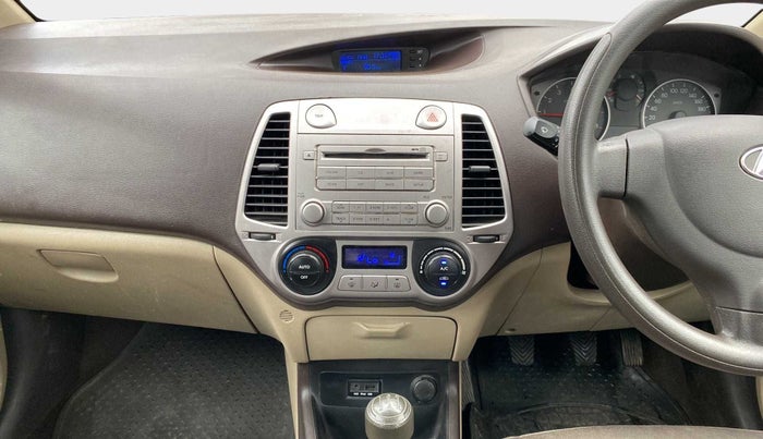 2010 Hyundai i20 MAGNA (O) 1.2, Petrol, Manual, 62,220 km, Air Conditioner