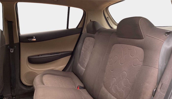 2010 Hyundai i20 MAGNA (O) 1.2, Petrol, Manual, 62,220 km, Right Side Rear Door Cabin