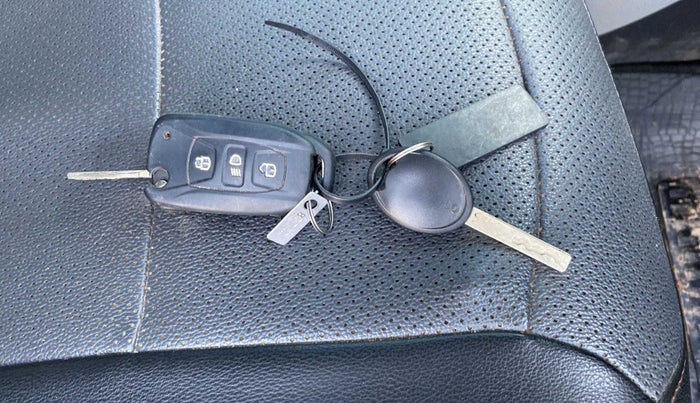 2020 Tata Tiago XZA PLUS PETROL, Petrol, Automatic, 50,106 km, Key Close Up