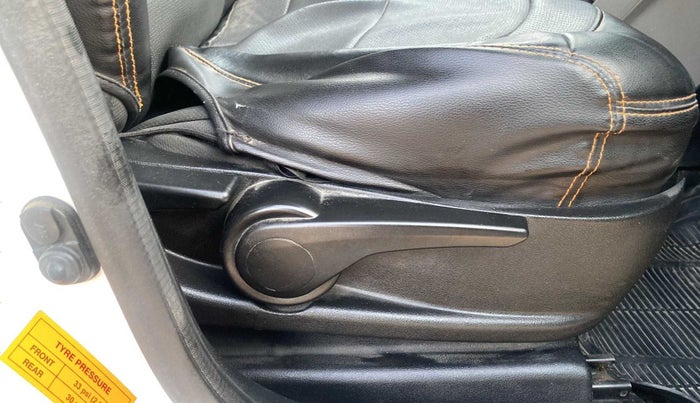 2018 Tata Tiago XZ PETROL, Petrol, Manual, 96,020 km, Driver Side Adjustment Panel