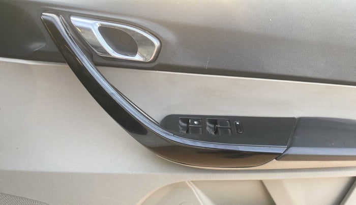 2018 Tata Tiago XZ PETROL, Petrol, Manual, 96,020 km, Driver Side Door Panels Control