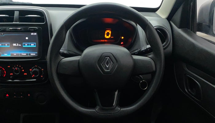 2017 Renault Kwid RXT 1.0, Petrol, Manual, 74,477 km, Steering Wheel Close Up
