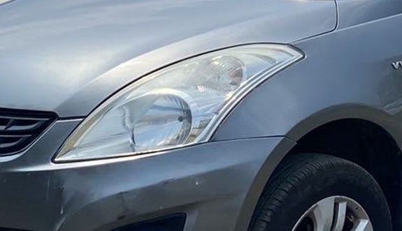 2014 Maruti Swift Dzire ZXI, Petrol, Manual, 72,270 km, Right headlight - Minor scratches