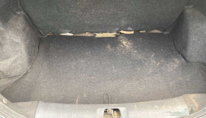 2014 Maruti Swift Dzire ZXI, Petrol, Manual, 72,270 km, Boot Inside