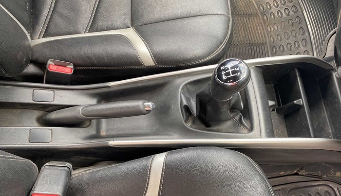 2016 Maruti Baleno DELTA PETROL 1.2, Petrol, Manual, 34,373 km, Gear Lever