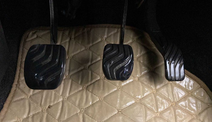 2015 Renault Kwid RXT 0.8 (O), Petrol, Manual, 48,229 km, Pedals