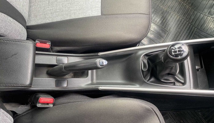 2018 Maruti Baleno ALPHA DIESEL 1.3, Diesel, Manual, 86,440 km, Gear Lever