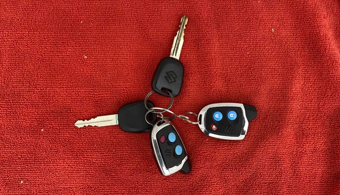 2017 Maruti Alto 800 LXI, Petrol, Manual, 53,930 km, Key Close Up