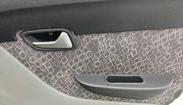 2017 Maruti Alto 800 LXI, Petrol, Manual, 53,930 km, Driver Side Door Panels Control