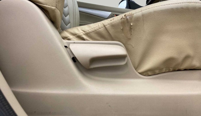 2016 Maruti Ertiga VXI, Petrol, Manual, 84,613 km, Driver Side Adjustment Panel