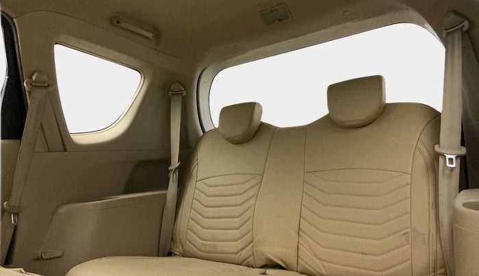 2016 Maruti Ertiga VXI, Petrol, Manual, 84,613 km, Right Side Rear Door Cabin