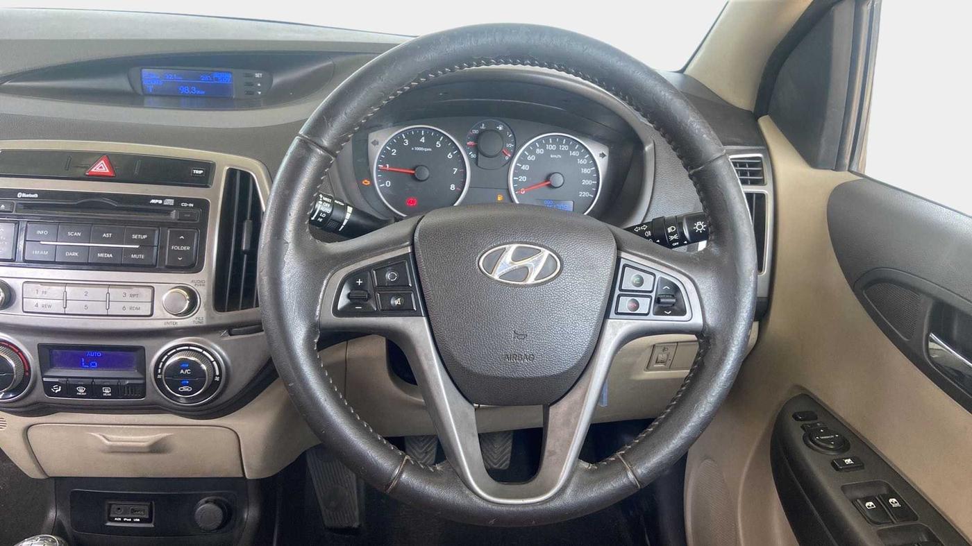 2012 Hyundai i20 SPORTZ 1.2, Petrol, Manual, 41,718 km, Steering Wheel Close Up