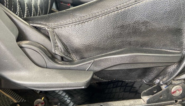 2019 Toyota Glanza G, Petrol, Manual, 37,376 km, Driver Side Adjustment Panel