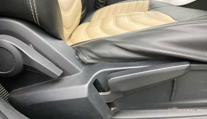 2020 Tata ALTROZ XZ PETROL, Petrol, Manual, 44,602 km, Driver Side Adjustment Panel