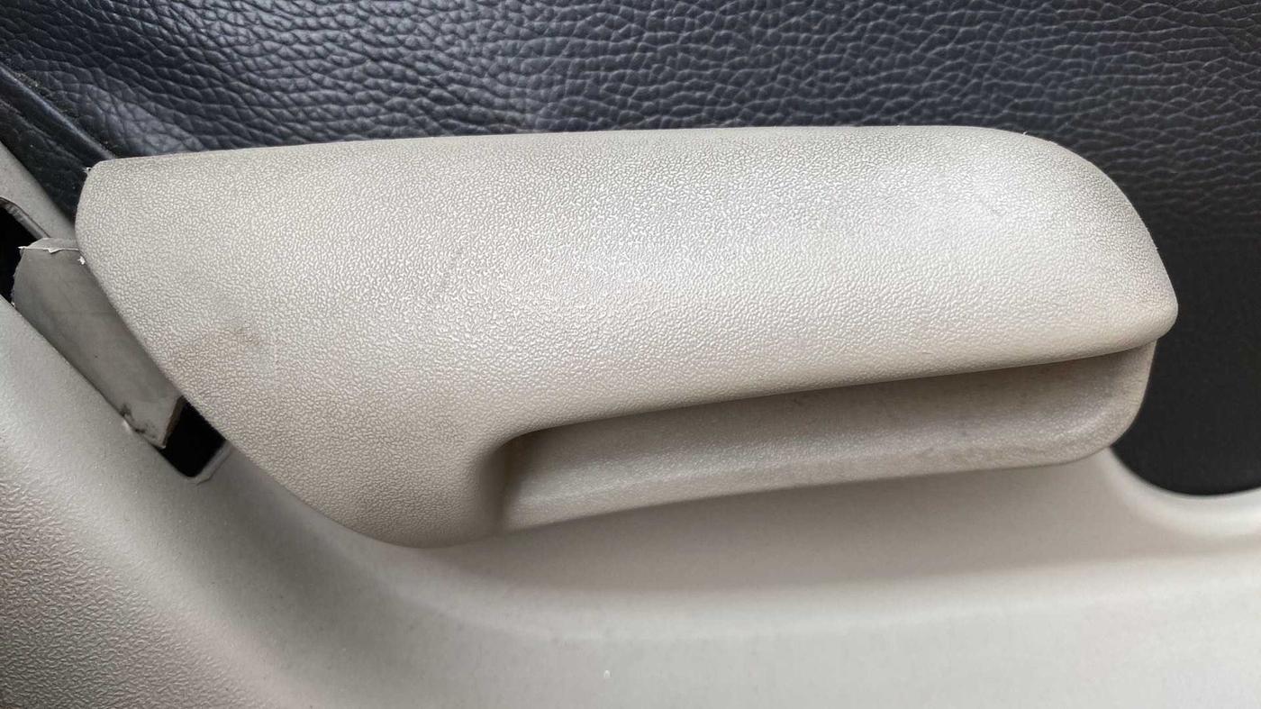 2016 Maruti Celerio VXI AMT, Petrol, Automatic, 35,250 km, Driver Side Adjustment Panel
