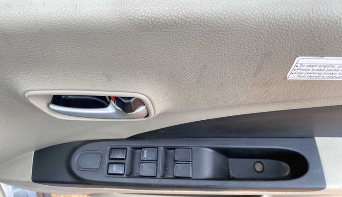 2016 Maruti Celerio VXI AMT, Petrol, Automatic, 35,250 km, Driver Side Door Panels Control