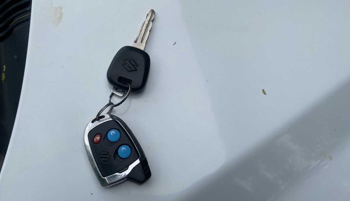 2017 Maruti Alto 800 LXI, Petrol, Manual, 69,275 km, Key Close Up