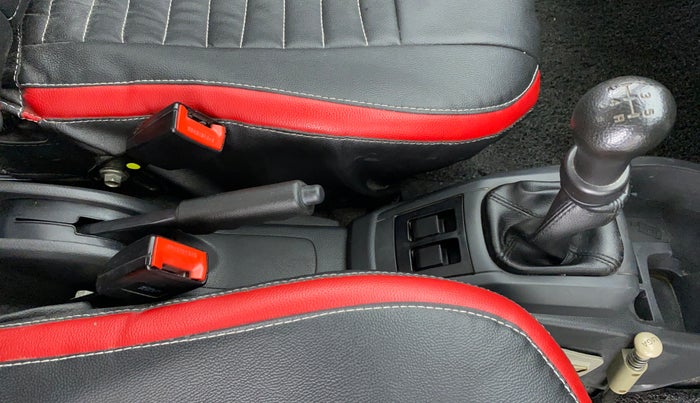 2017 Maruti Alto 800 VXI, Petrol, Manual, 31,666 km, Gear Lever