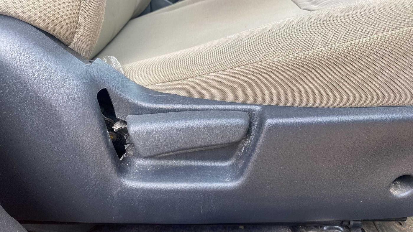 2015 Maruti Alto K10 VXI AMT, Petrol, Automatic, 31,743 km, Driver Side Adjustment Panel