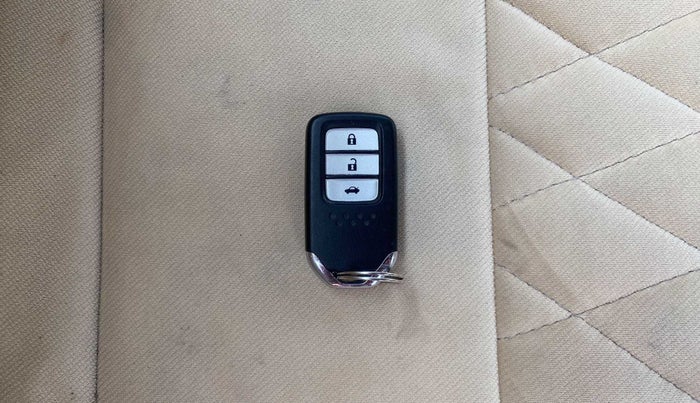2014 Honda City 1.5L I-VTEC VX, Petrol, Manual, 77,233 km, Key Close Up