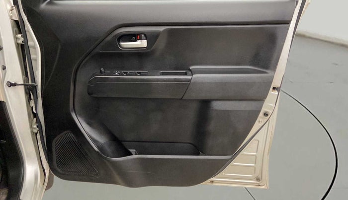 2019 Maruti New Wagon-R VXI 1.2, Petrol, Manual, 19,085 km, Driver Side Door Panels Control
