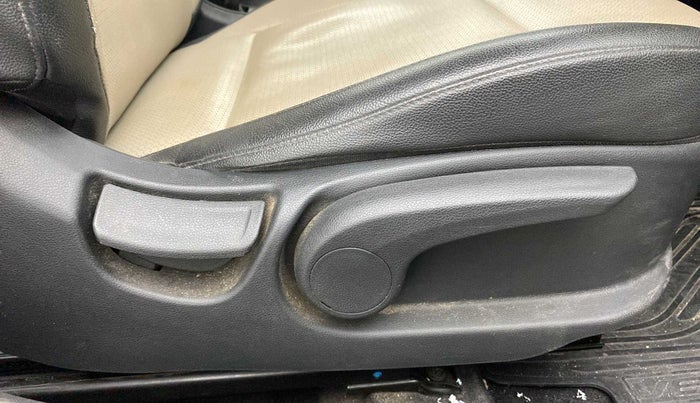 2018 Hyundai Verna 1.6 VTVT SX O, Petrol, Manual, 58,549 km, Driver Side Adjustment Panel
