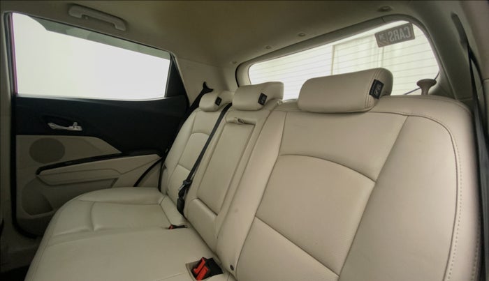 2020 Mahindra XUV300 W8 (O) 1.5 DIESEL, Diesel, Manual, 71,834 km, Right Side Rear Door Cabin