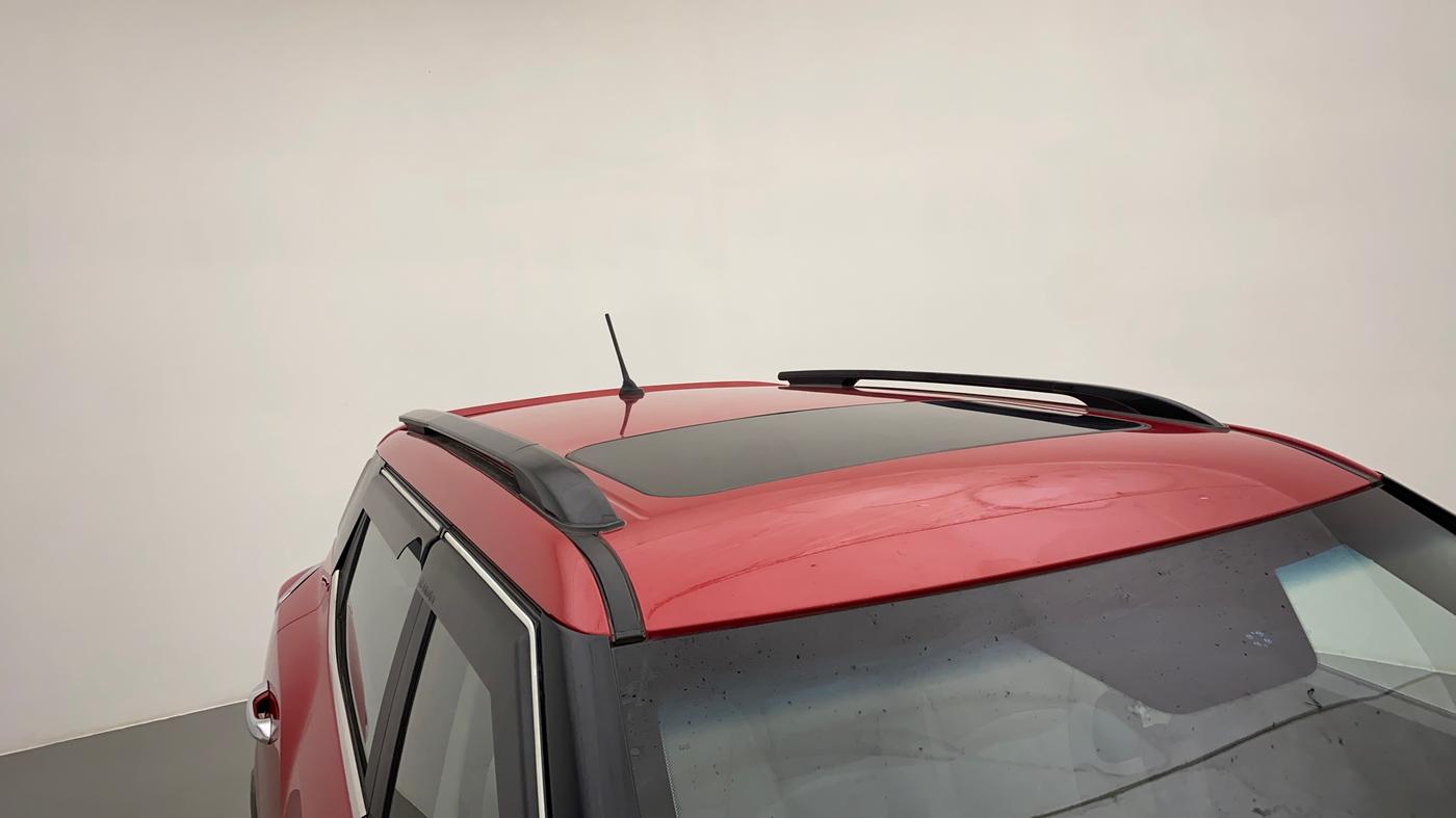 2020 Mahindra XUV300 W8 (O) 1.5 DIESEL, Diesel, Manual, 71,834 km, Roof