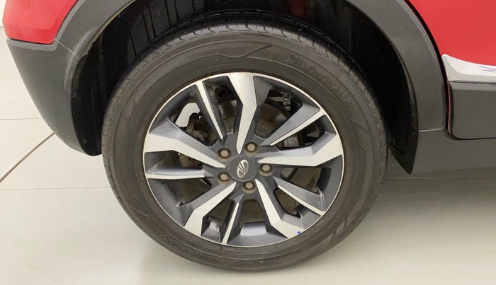 2020 Mahindra XUV300 W8 (O) 1.5 DIESEL, Diesel, Manual, 71,834 km, Right Rear Wheel