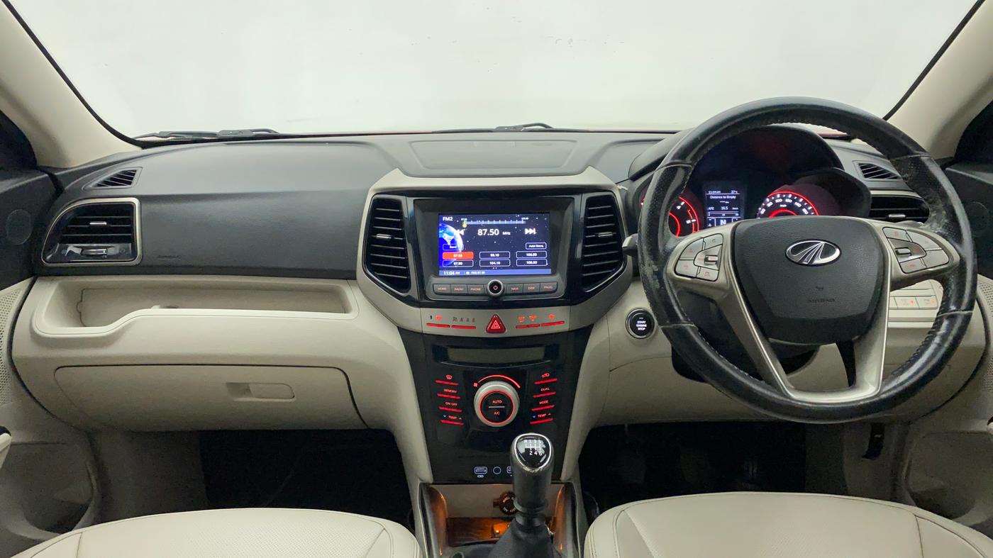 2020 Mahindra XUV300 W8 (O) 1.5 DIESEL, Diesel, Manual, 71,834 km, Dashboard
