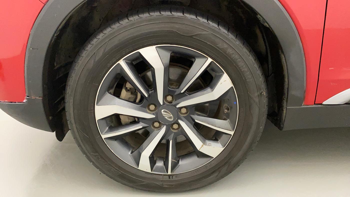 2020 Mahindra XUV300 W8 (O) 1.5 DIESEL, Diesel, Manual, 71,834 km, Left Front Wheel