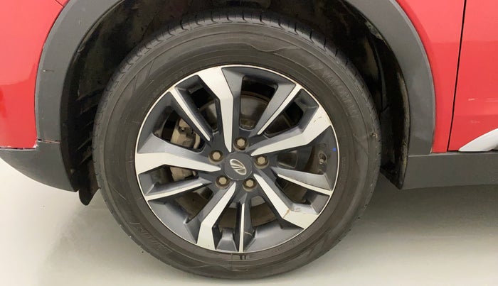 2020 Mahindra XUV300 W8 (O) 1.5 DIESEL, Diesel, Manual, 71,834 km, Left Front Wheel