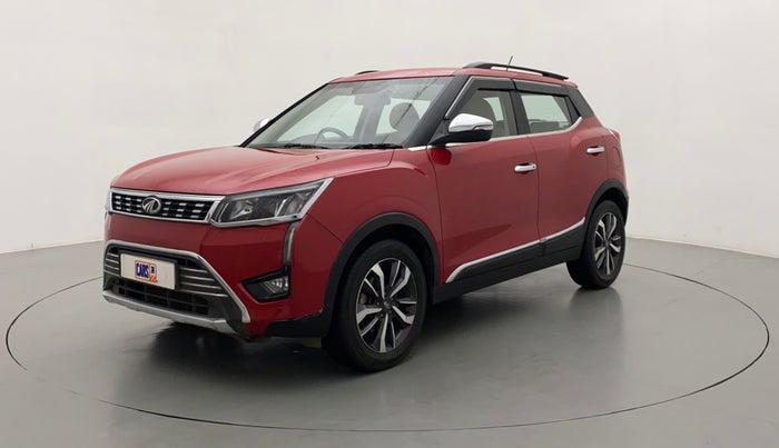 2020 Mahindra XUV300 W8 (O) 1.5 DIESEL, Diesel, Manual, 71,834 km, Left Front Diagonal