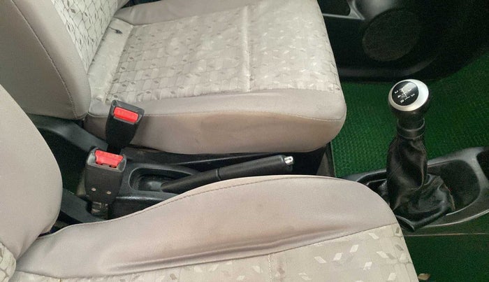 2015 Maruti Wagon R 1.0 VXI, Petrol, Manual, 82,009 km, Gear Lever