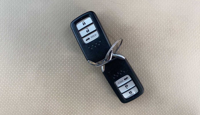 2021 Honda Amaze 1.2L I-VTEC VX CVT, Petrol, Automatic, 18,407 km, Key Close Up