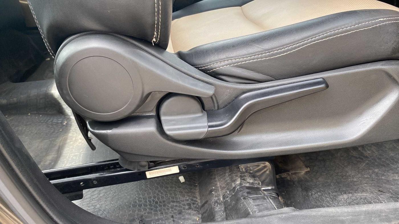 2021 Honda Amaze 1.2L I-VTEC VX CVT, Petrol, Automatic, 18,407 km, Driver Side Adjustment Panel