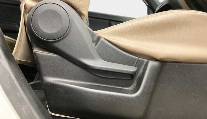 2020 Maruti New Wagon-R LXI 1.0, Petrol, Manual, 21,027 km, Driver Side Adjustment Panel